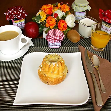 Le Clos Des Raisins Bed & Breakfast