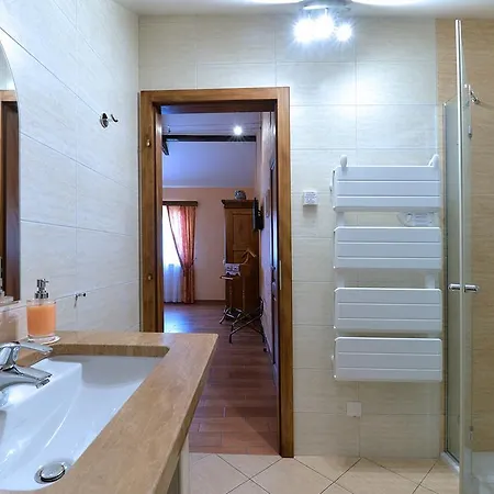 Le Clos Des Raisins Bed & Breakfast